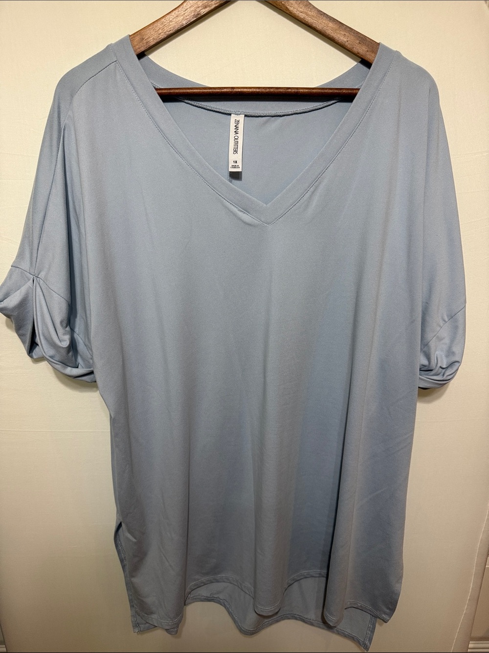 Eileen Fisher Light Blue V-Neck Short Sleeve Top